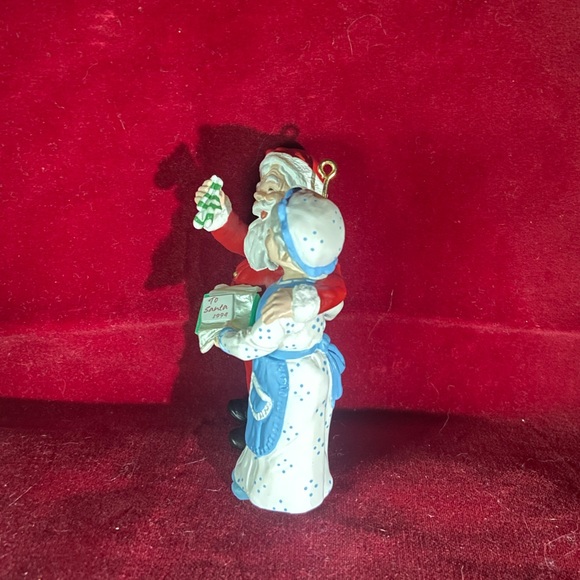 HALLMARK KEEPSAKE ORNAMENT 1994 - Picture 4 of 8